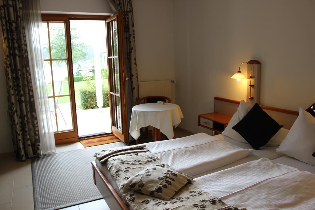Seehotel Paulitsch Velden am Woerthersee Room photo