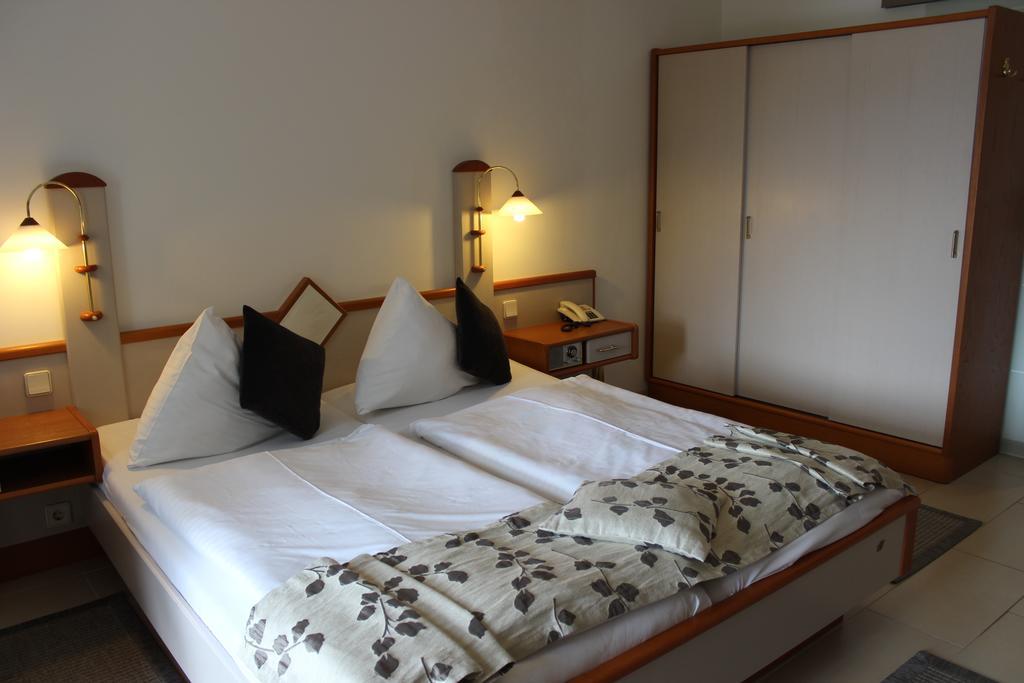 Seehotel Paulitsch Velden am Woerthersee Room photo